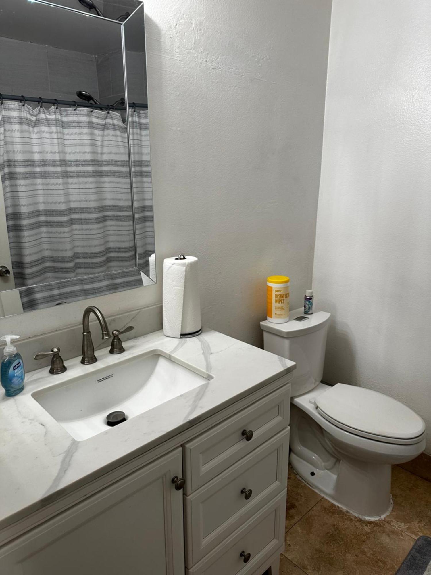 Private Room With Private Bath Rialto Bagian luar foto
